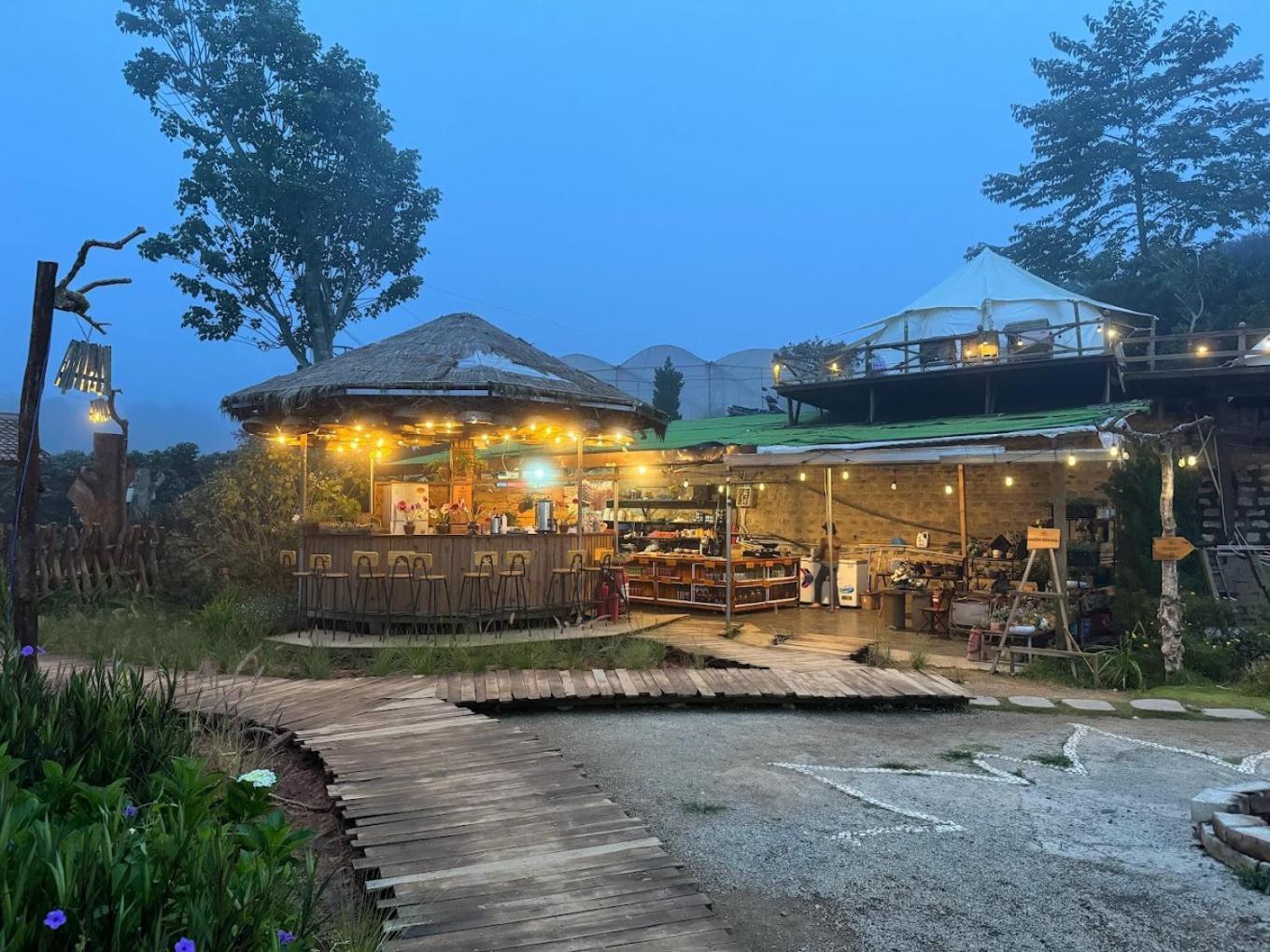 Cloud9 & Cloud View Glamping Luxury tent